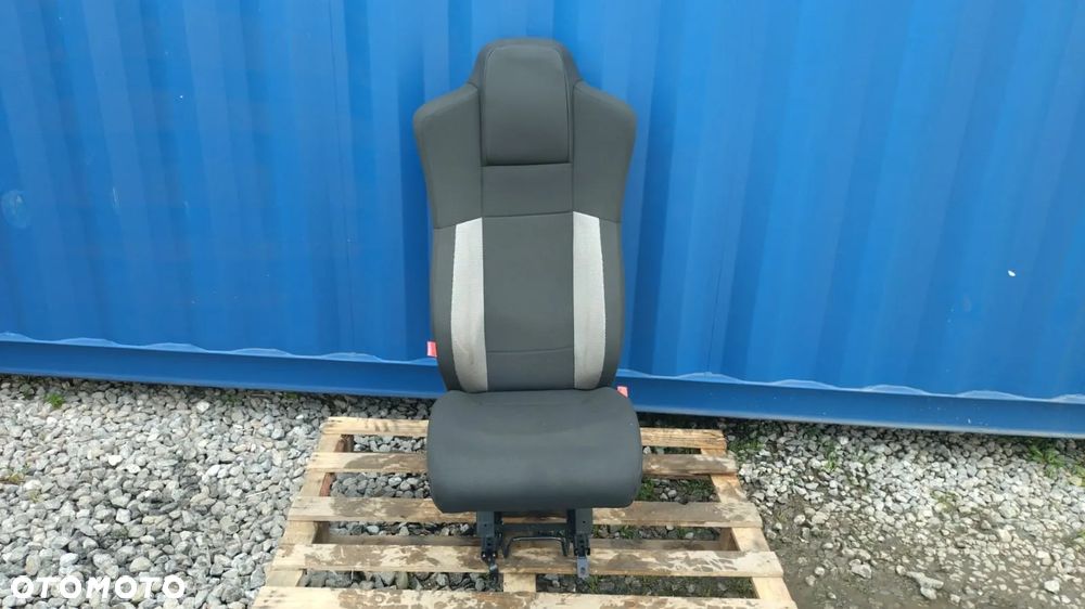 FOTEL PASAŻERA RENAULT TRUCK D T C K MIDLUM PREMIUM NO GF1/066 - 1
