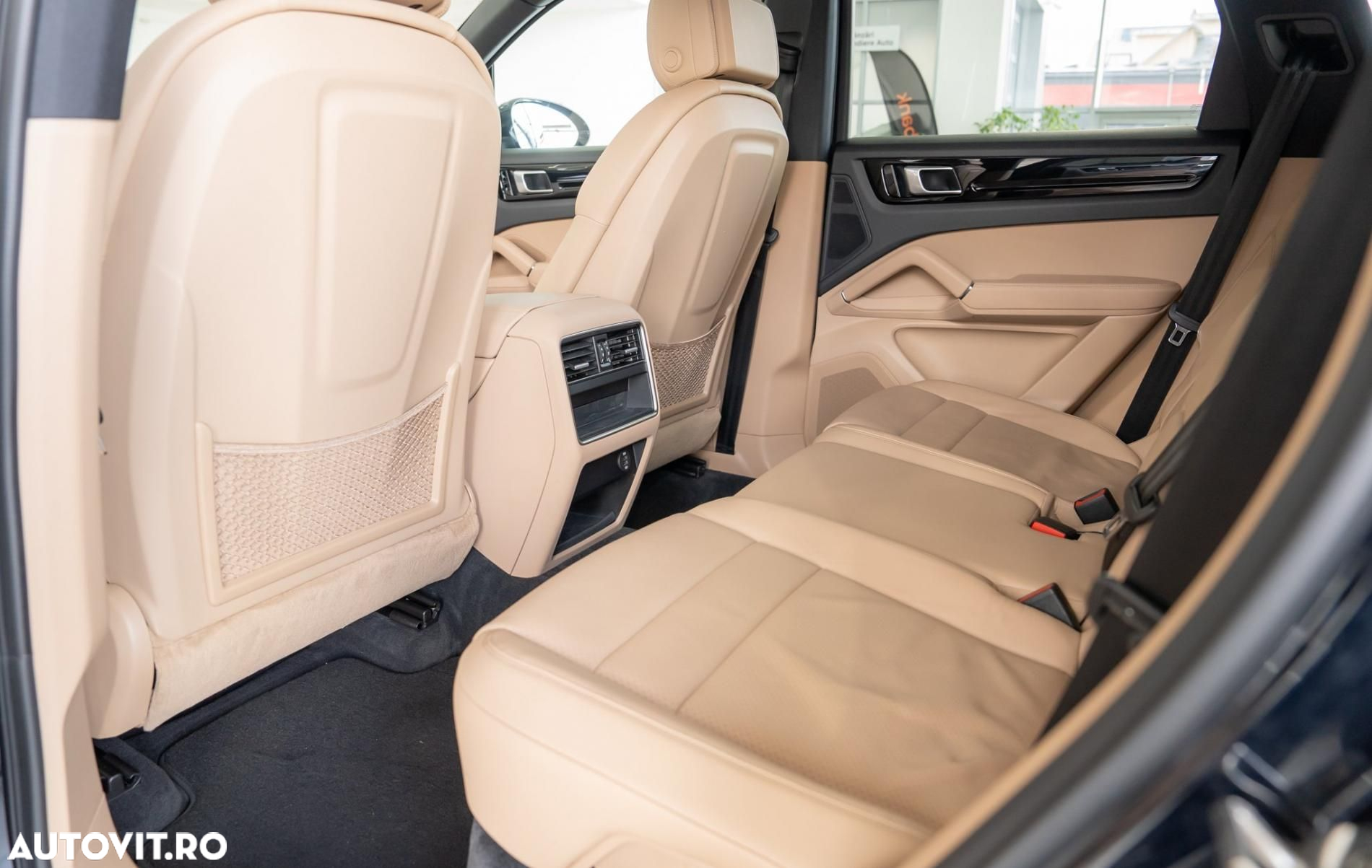 Porsche Cayenne Tiptronic S Platinum Edition - 24