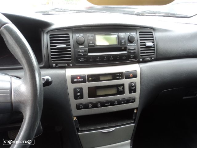 Toyota Corolla SW 1.4 VVT-i AC - 14