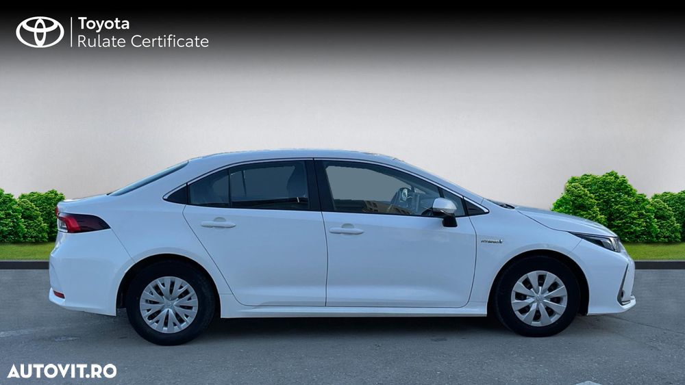 Toyota Corolla Sedan 1.8 HSD Business - 8