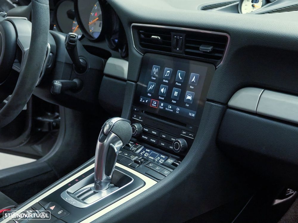 Porsche 911 Série F - 45