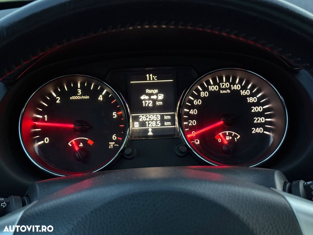 Nissan Qashqai 2.0 DCI DPF Tekna - 11