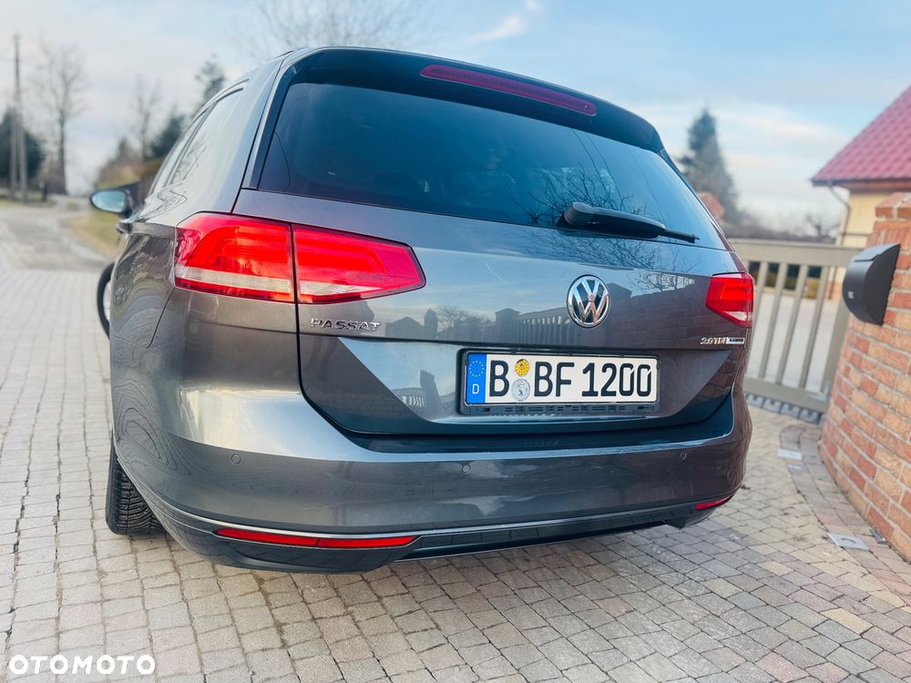 Volkswagen Passat 2.0 TDI SCR DSG Highline - 33