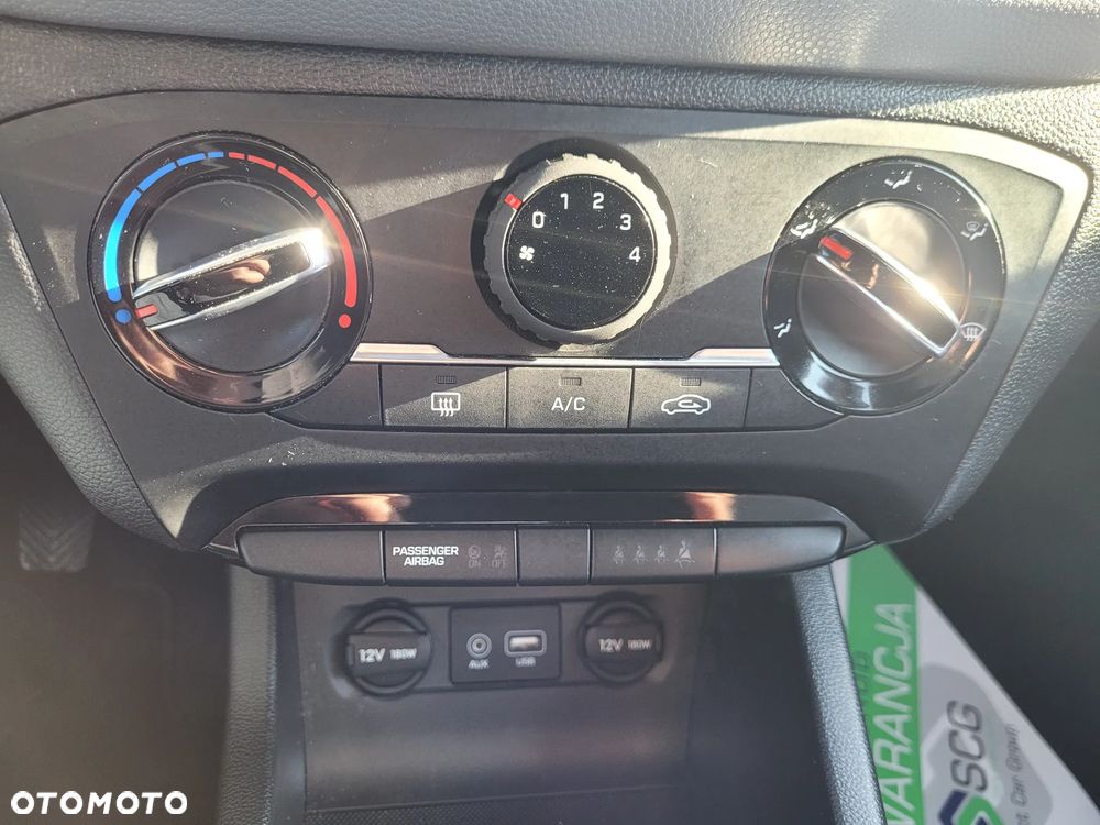 Hyundai i20 blue 1.2 Classic - 28