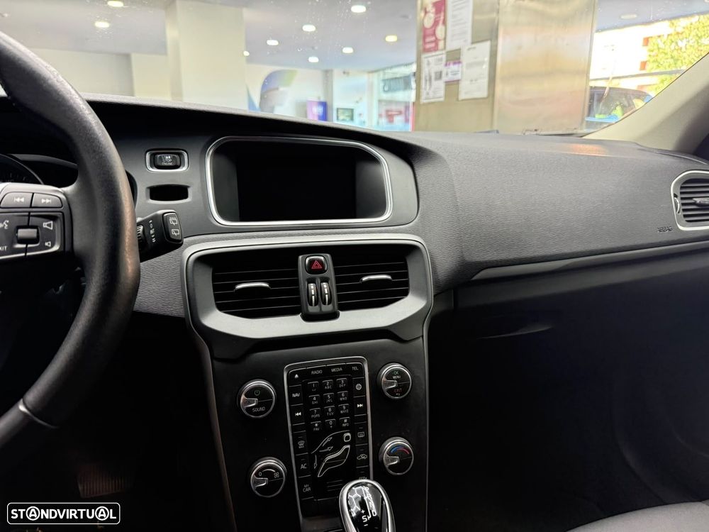 Volvo V40 1.5 T3 Sport Edition R Geartronic - 23