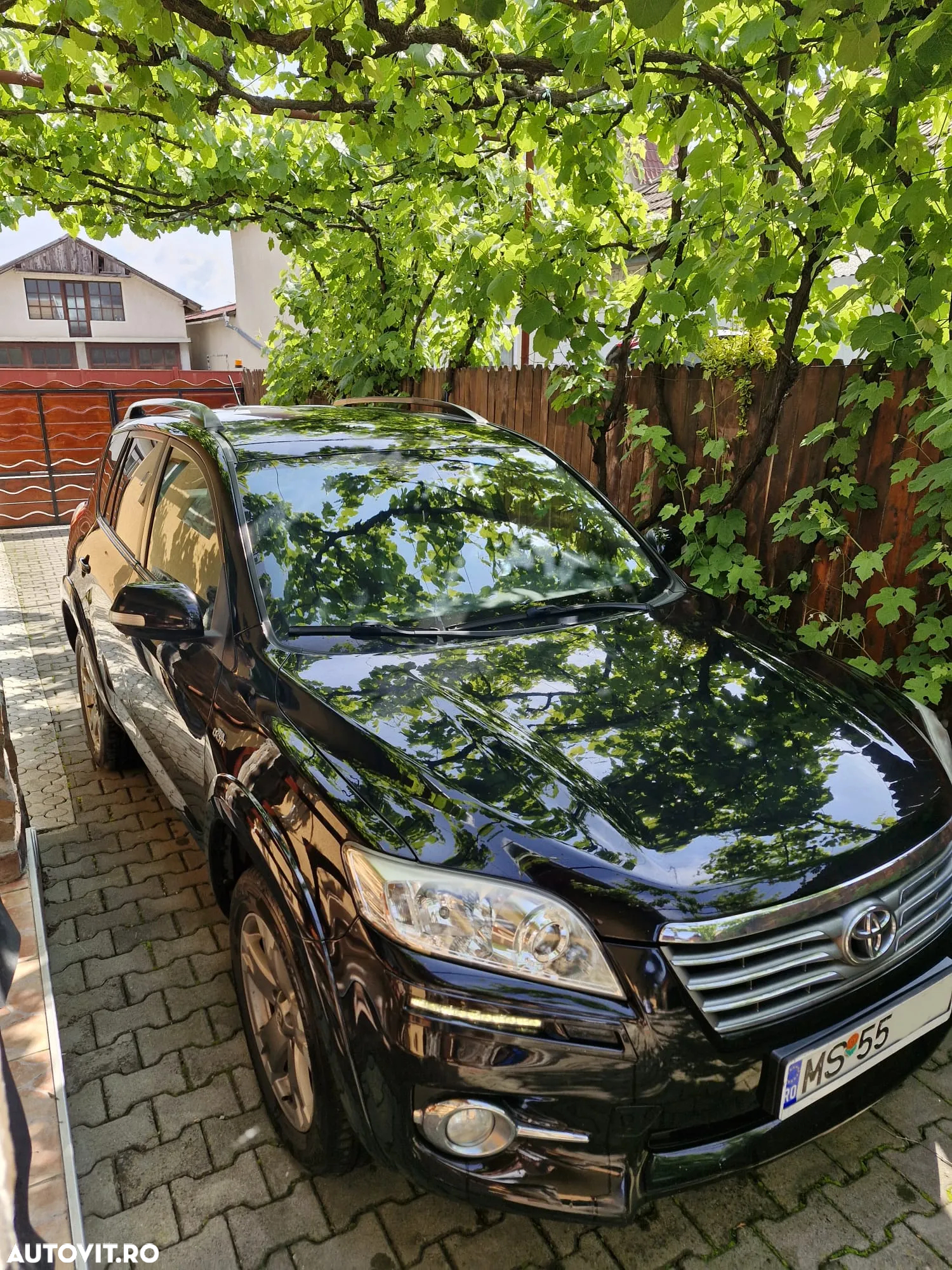 Toyota RAV4 2.2 D-CAT 4x4 Executive - 4