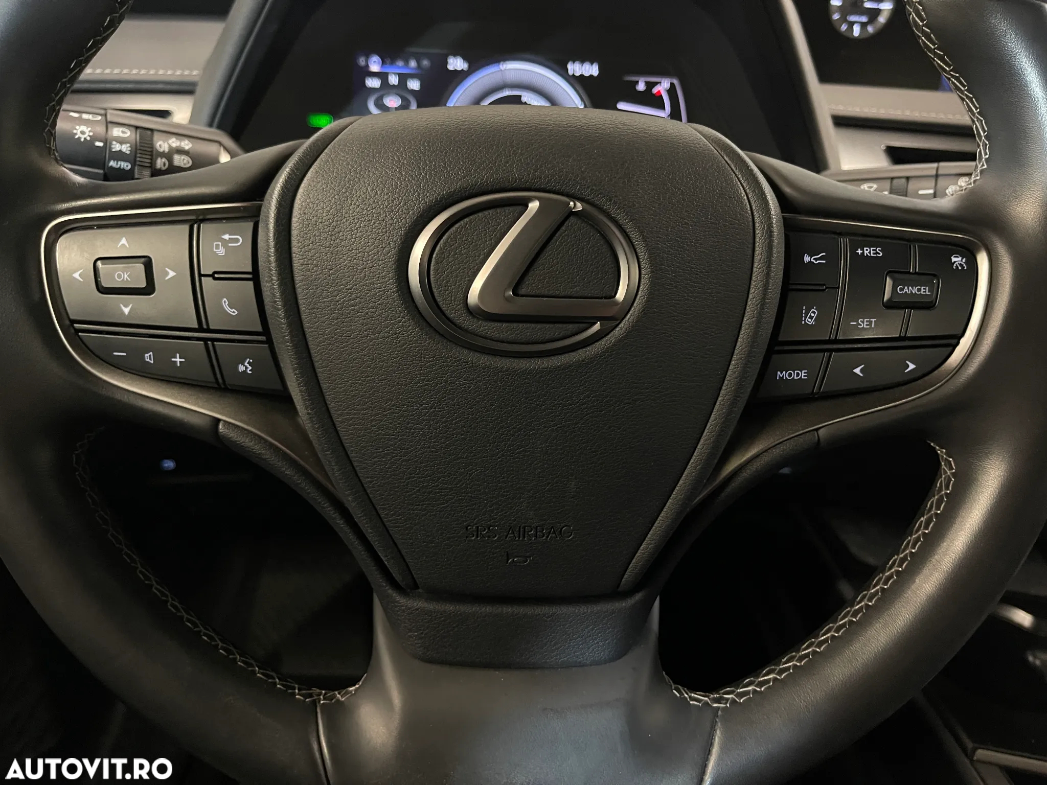 Lexus UX 250h 2.0L HEV 20H- (178 HP) 4X2 CVT Business - 21