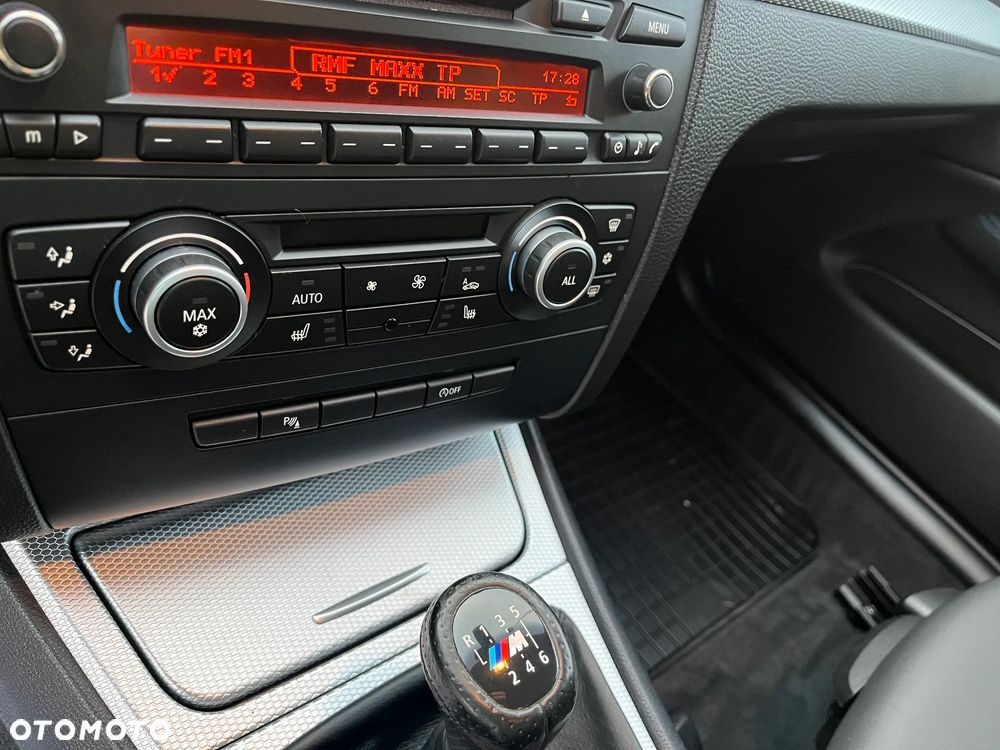 BMW Seria 1 118i - 17