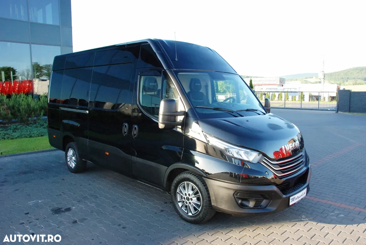 Iveco DAILY 35-180 / TABLĂ / 2022 / HI-MATIC / Opțiune completă / NEGRU METALIC / IMPORTAT / CONTRACT DE SERVICE POST-SERVICE - 3