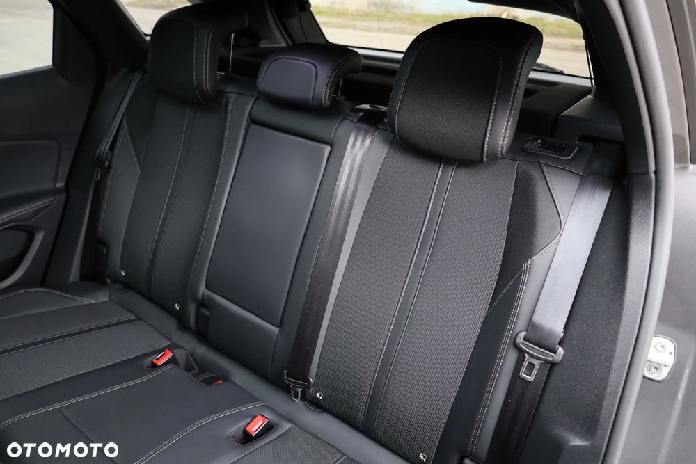 Peugeot 3008 225 e-EAT8 GT - 21