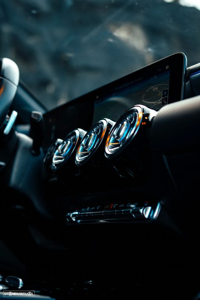 Mercedes-Benz CLA 180 d Shooting Brake AMG Line Aut. - 11