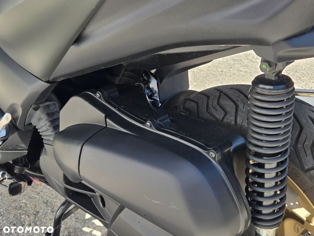 Yamaha X-max - 13