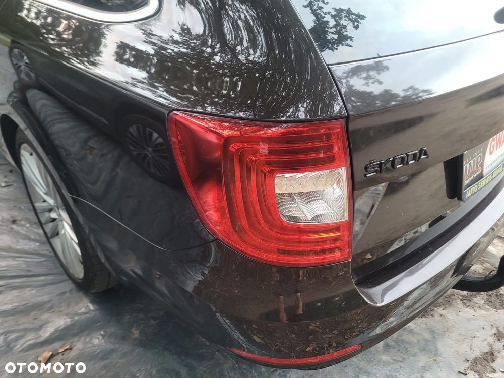 Skoda Superb 2.0 TDI DSG Elegance - 37