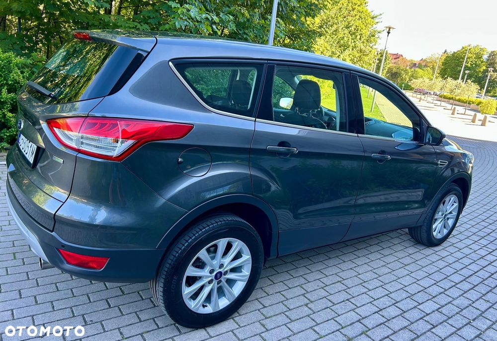 Ford Kuga 1.5 EcoBoost 2x4 Titanium - 6