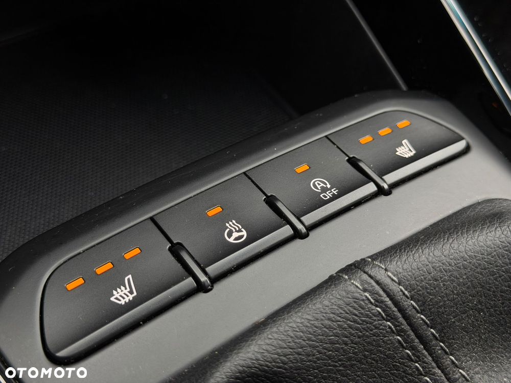 Kia Stonic - 30