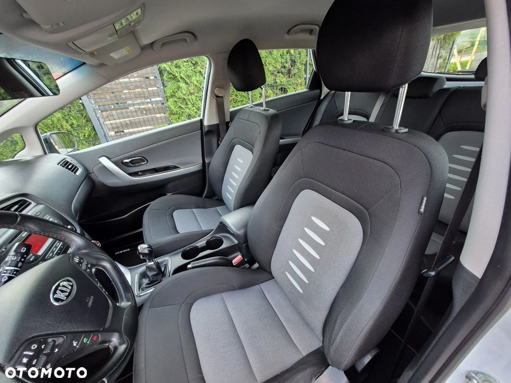 Kia Ceed 1.6 GDI Fifa World Cup Edition - 22