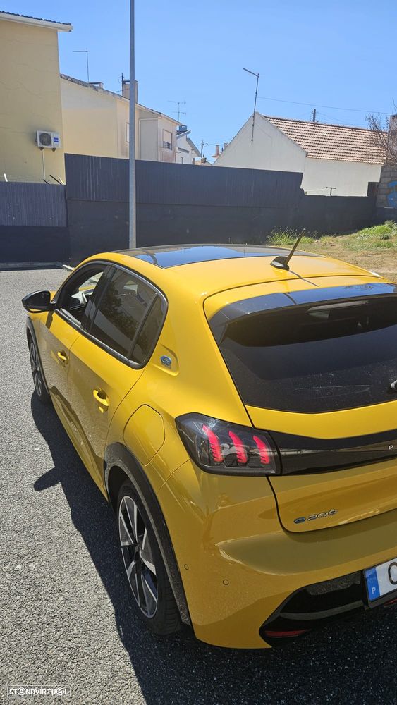 Peugeot e-208 50 kWh GT - 6