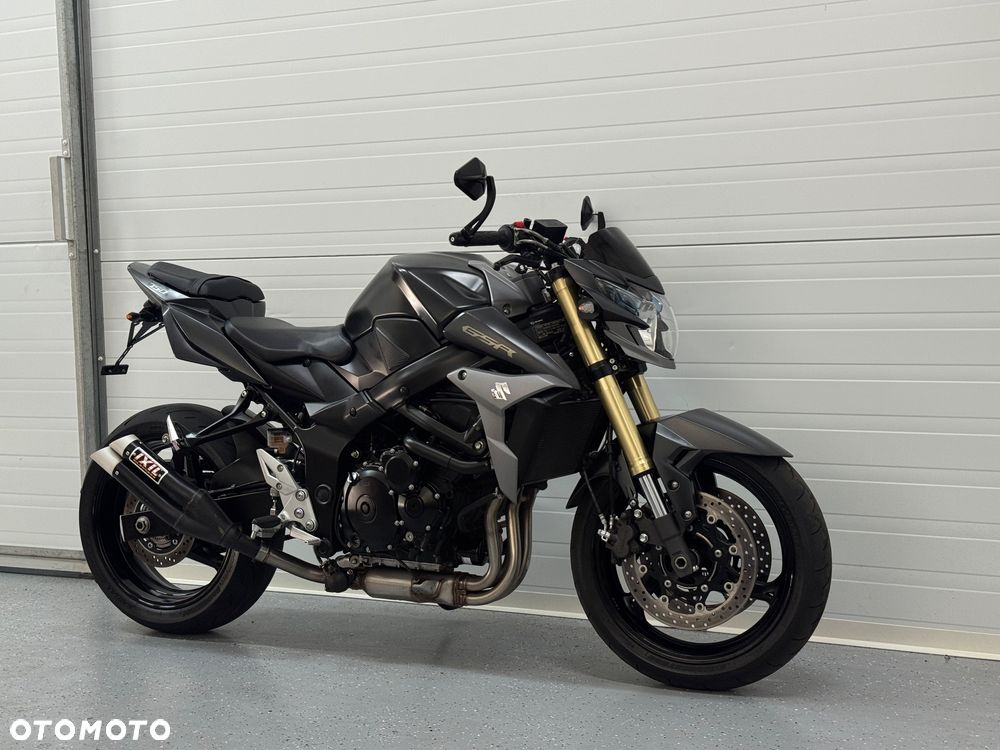 Suzuki GSR - 1