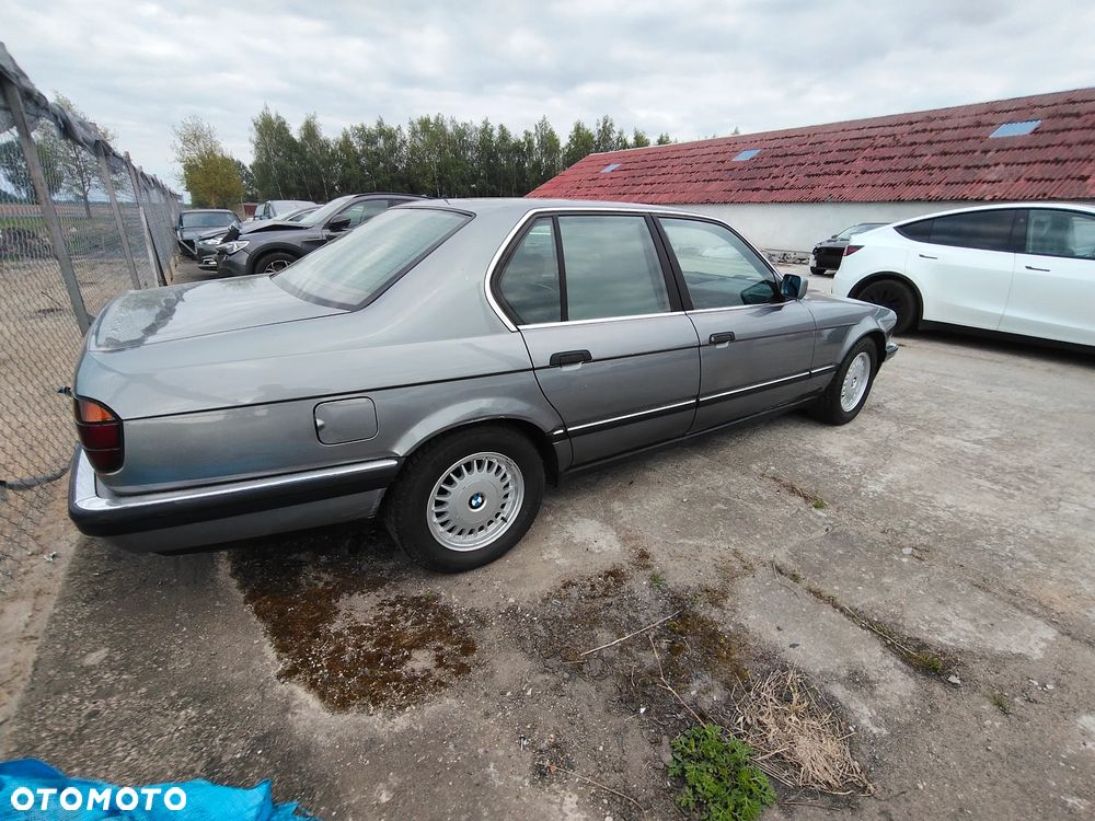 BMW Seria 7 - 10