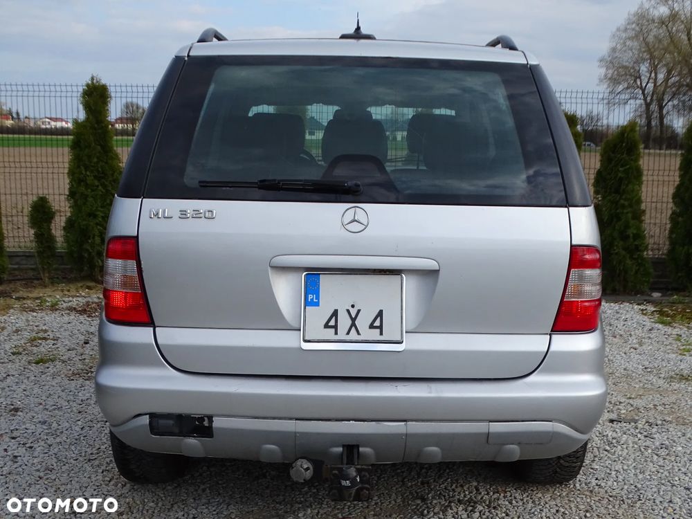 Mercedes-Benz ML - 28