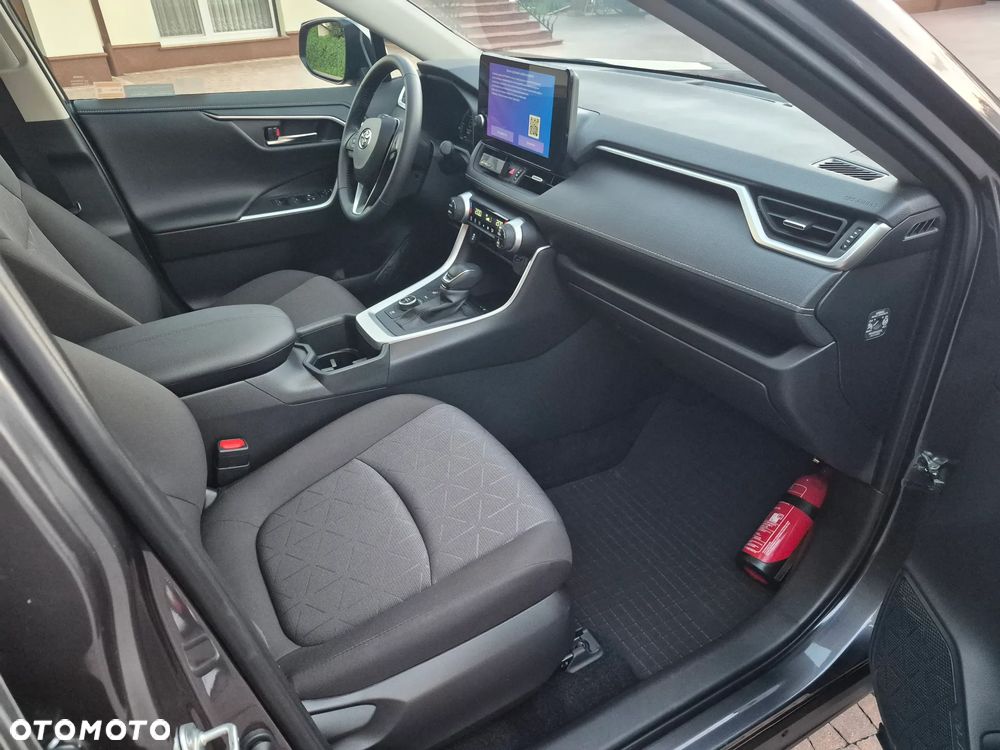 Toyota RAV4 - 10