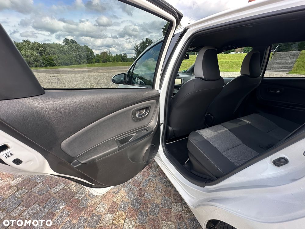 Toyota Yaris - 12