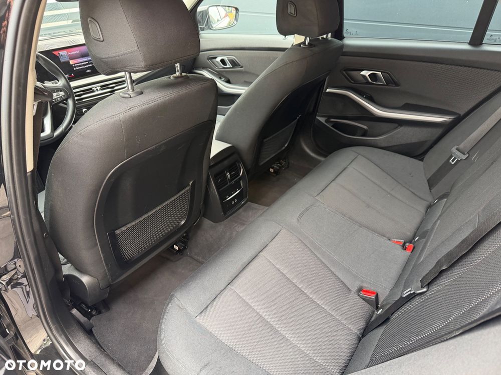 BMW Seria 3 316d MHEV Sport Line - 20