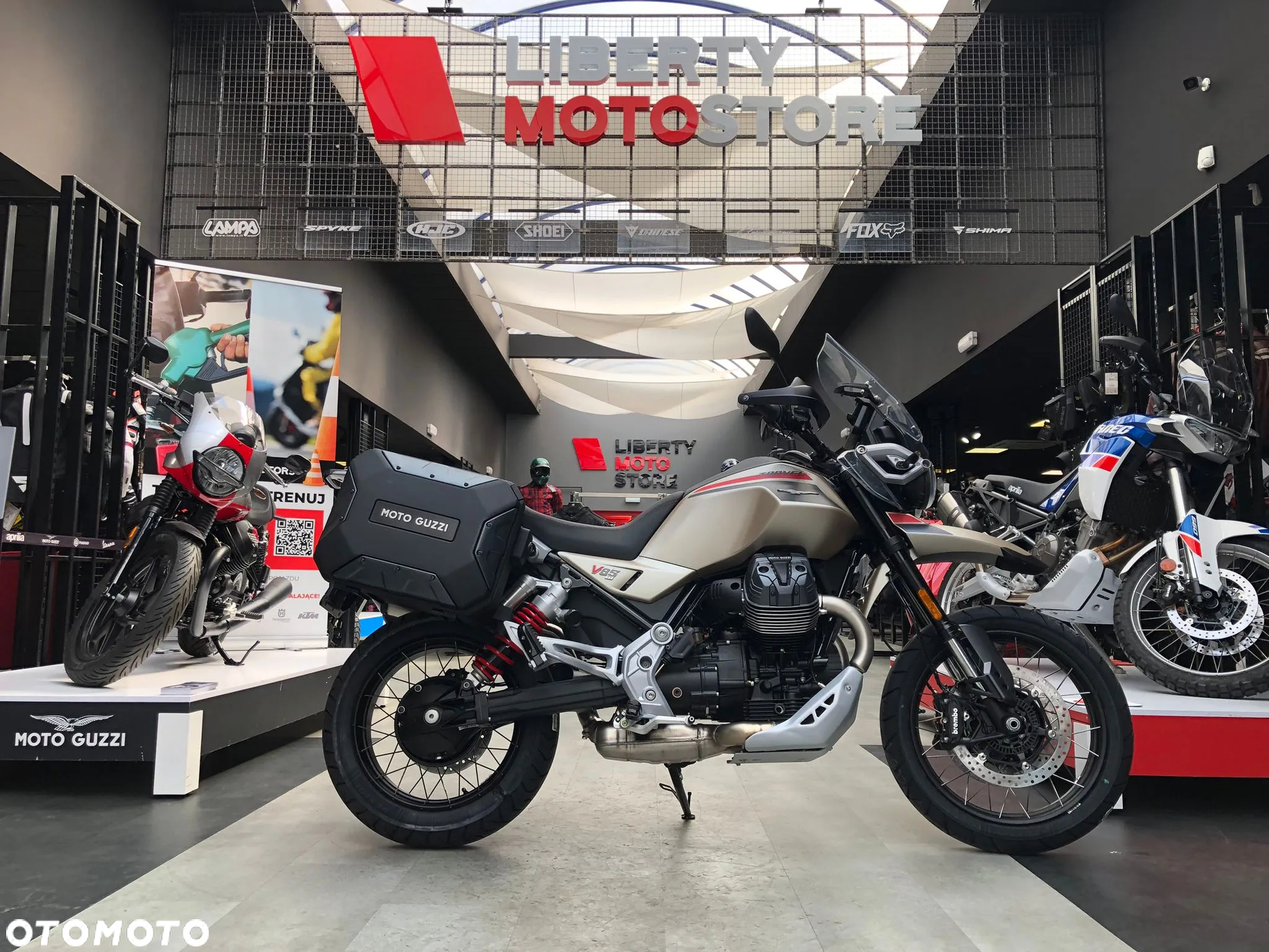 Moto Guzzi V85 - 8
