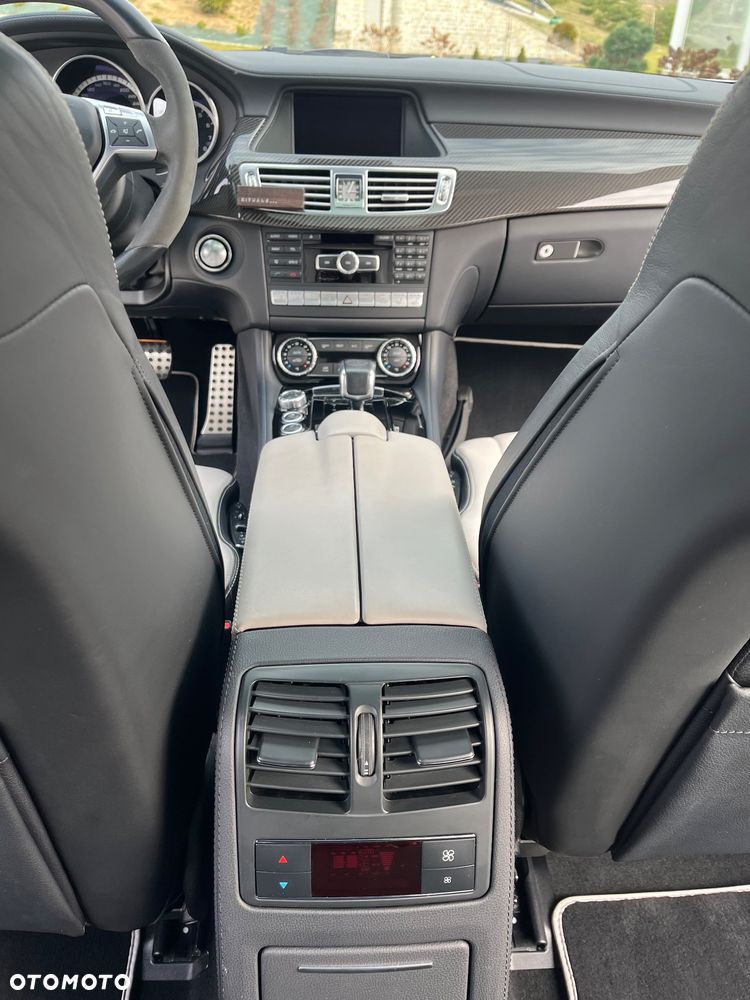 Mercedes-Benz CLS 63 AMG AMG SPEEDSHIFT MCT - 22