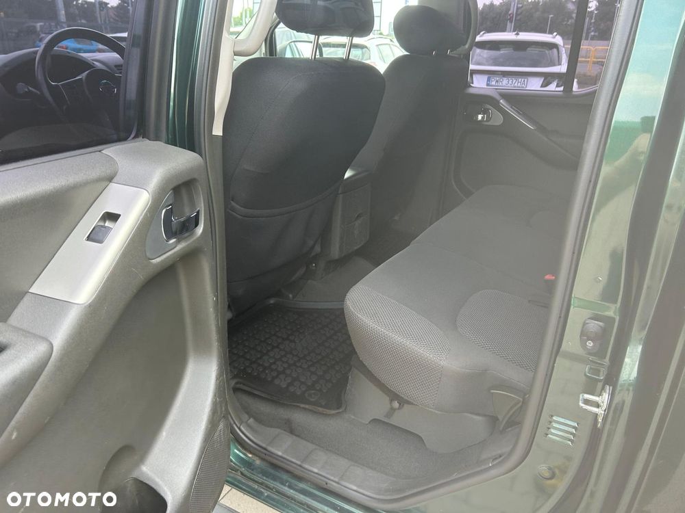 Nissan Navara 2.5 D SE - 16
