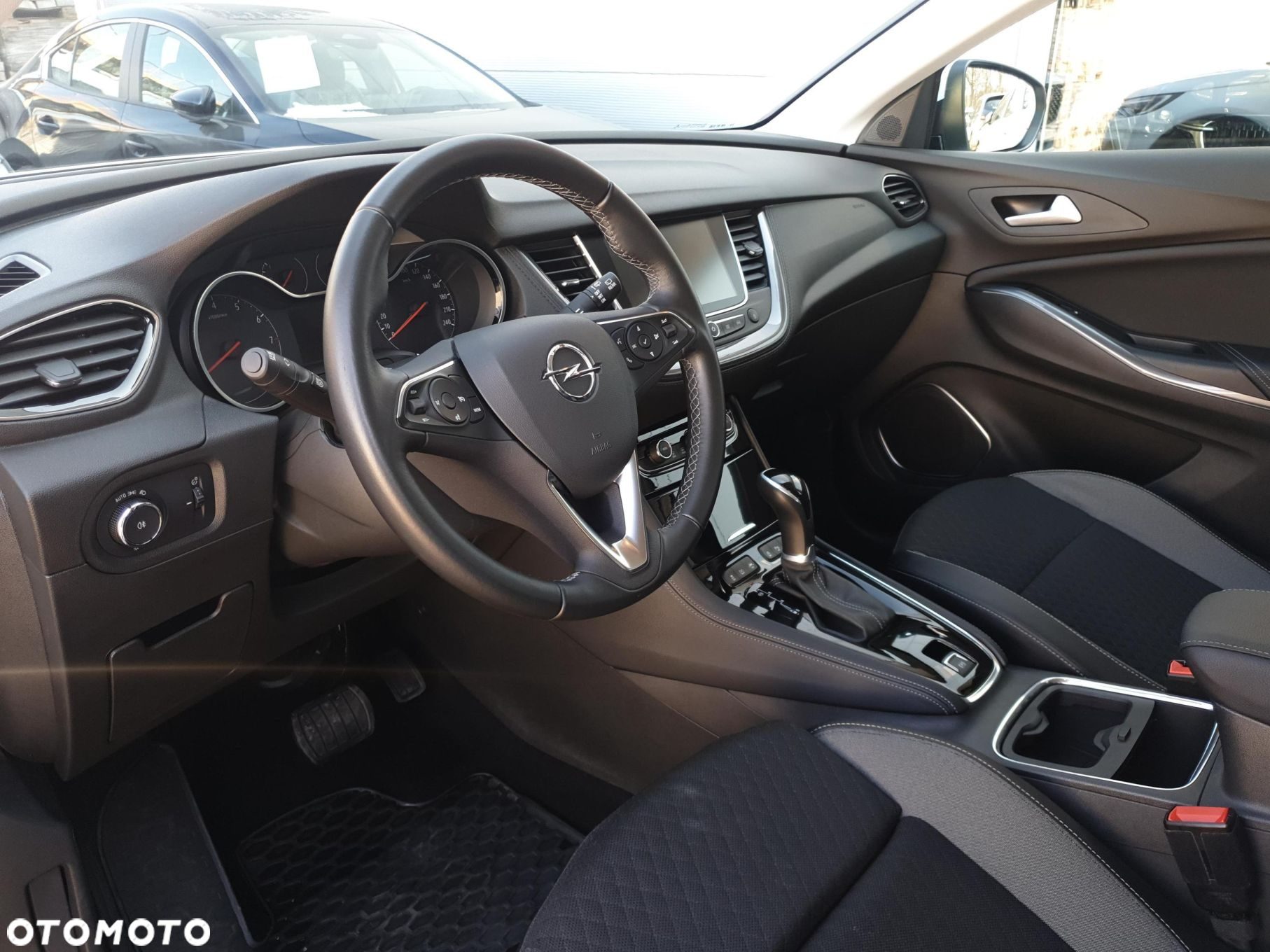 Opel Grandland X 1.6 T Elite S&S - 11