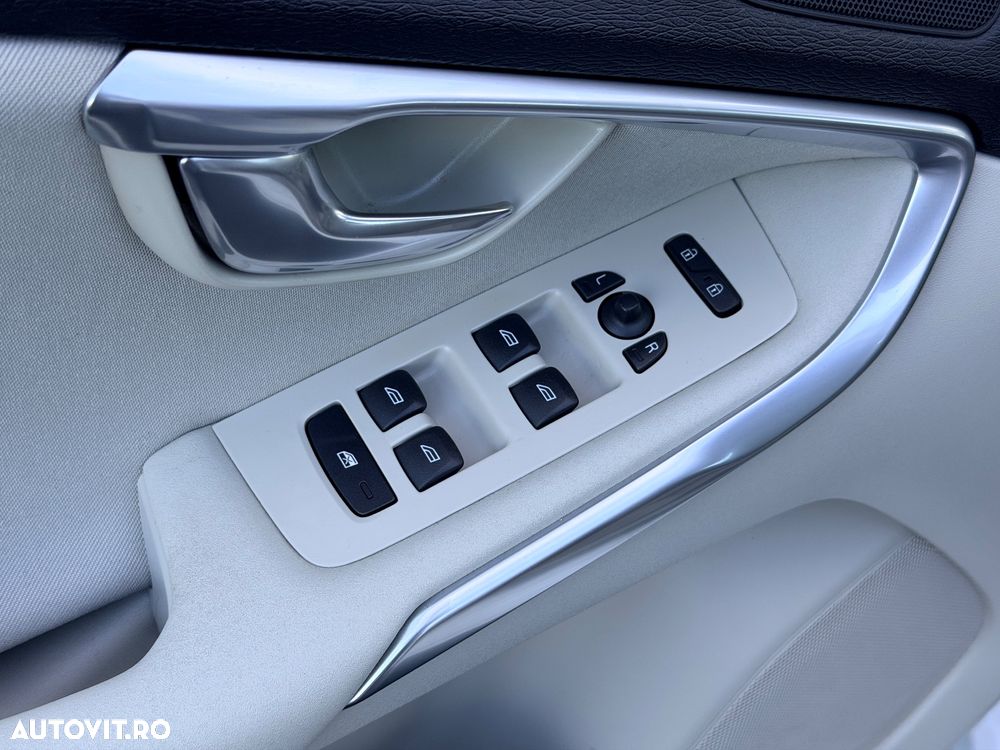 Volvo V40 D2 DRIVe Kinetic - 11