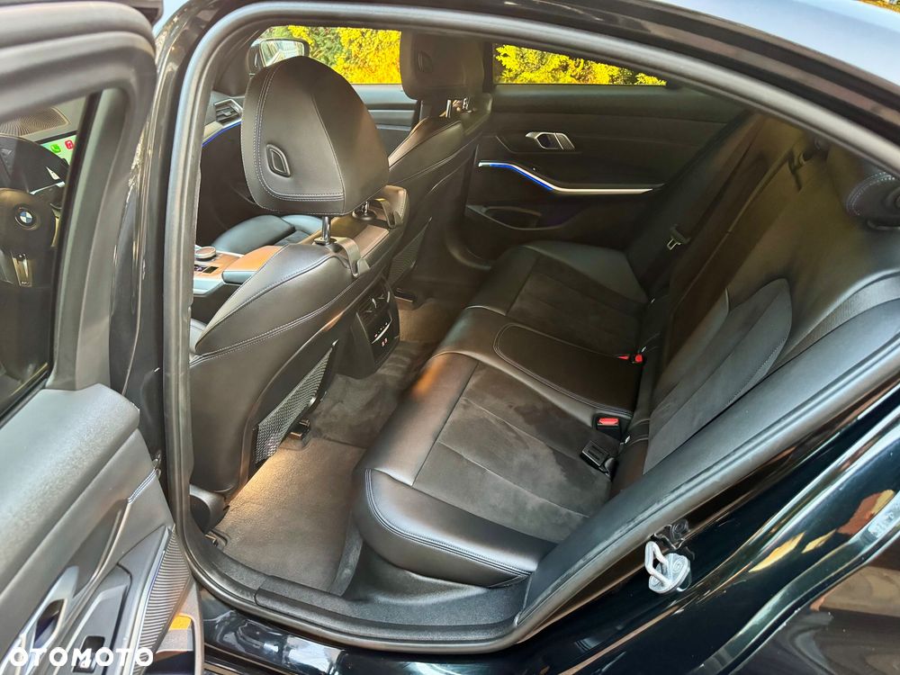 BMW Seria 3 320d xDrive mHEV M Sport - 27