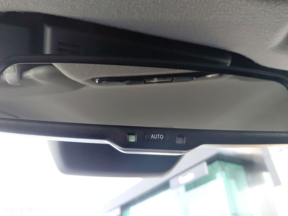 Toyota Yaris Cross Hybrid 1.5 Comfort - 28