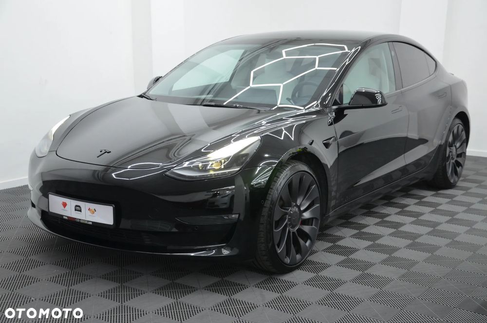Tesla Model 3 Langstreckenbatterie Allradantrieb Dual Motor Performance - 4