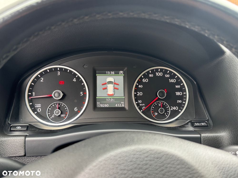 Volkswagen Tiguan 2.0 TDI DPF 4Motion BlueMotion Technology Lounge Sport & Style - 24