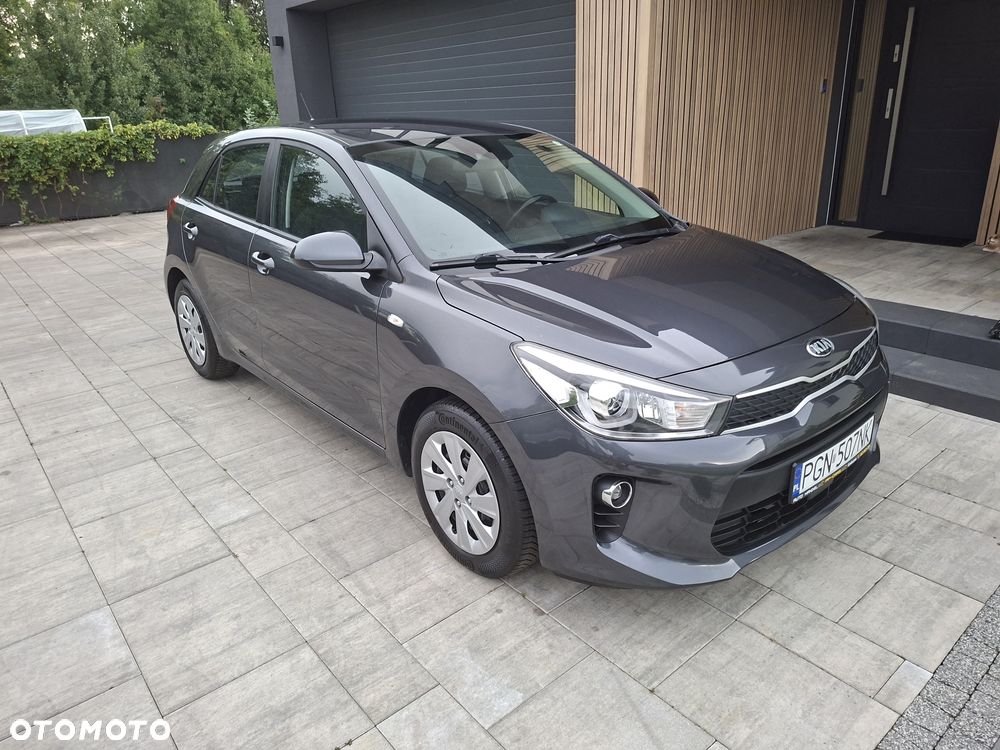 Kia Rio - 1