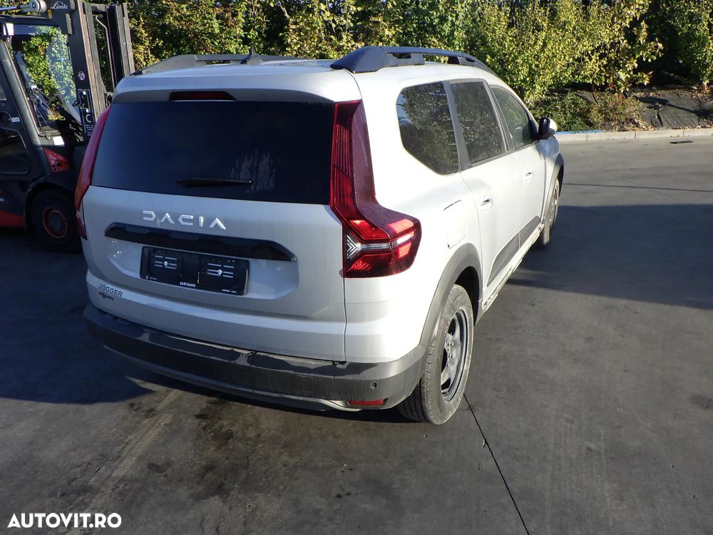 Dezmembrez Dacia Jogger 1.0 TCE ,AN 2023 , Benzina - 6