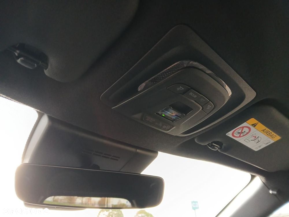 Toyota Corolla Cross 2.0 Hybrid Executive - 36