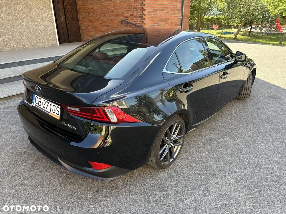 Lexus IS 300h F Impression EU6 - 3