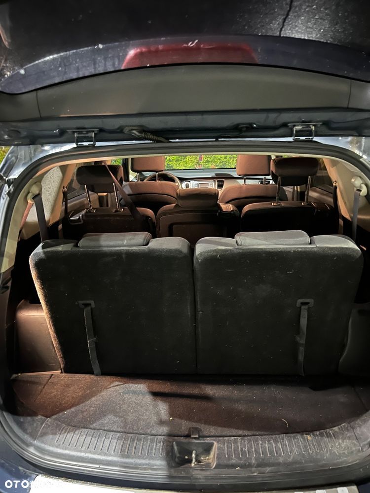 Kia Carens 1.7 CRDi M 7os - 15