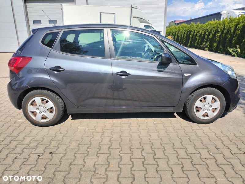 Kia Venga - 5
