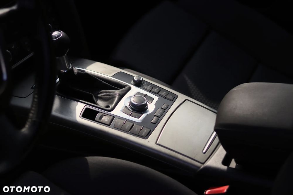 Audi A6 Avant 2.0 TDI - 21