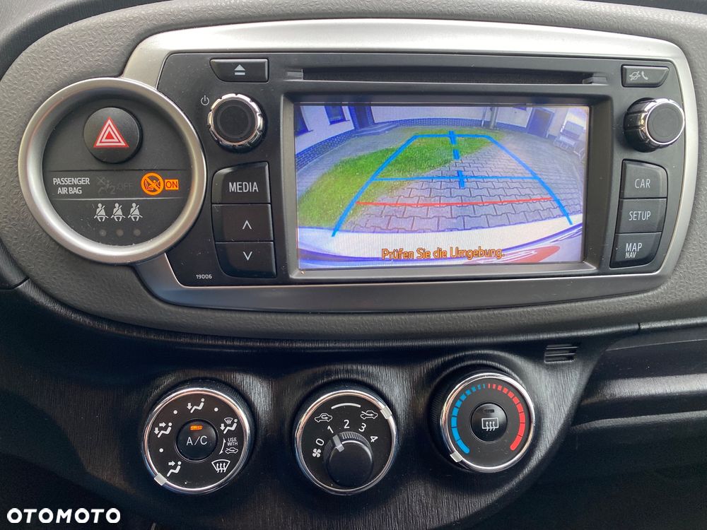 Toyota Yaris 1.33 Premium - 23