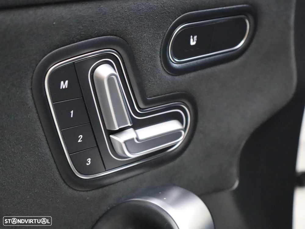 Mercedes-Benz A 180 d 7G-DCT AMG Line - 19