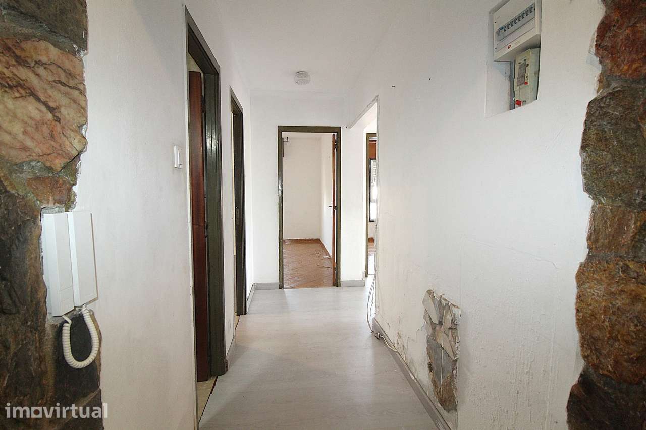 LARANJEIRO - Apartamento T3 com 2 WC - Grande imagem: 3/14