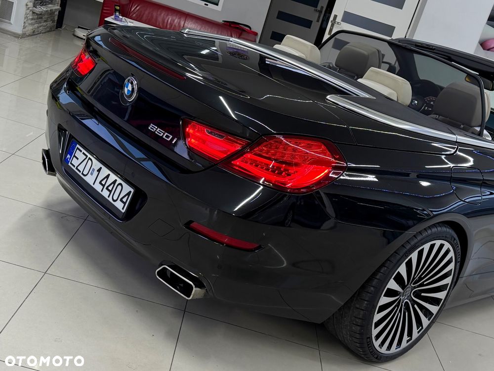 BMW Seria 6 650i - 12