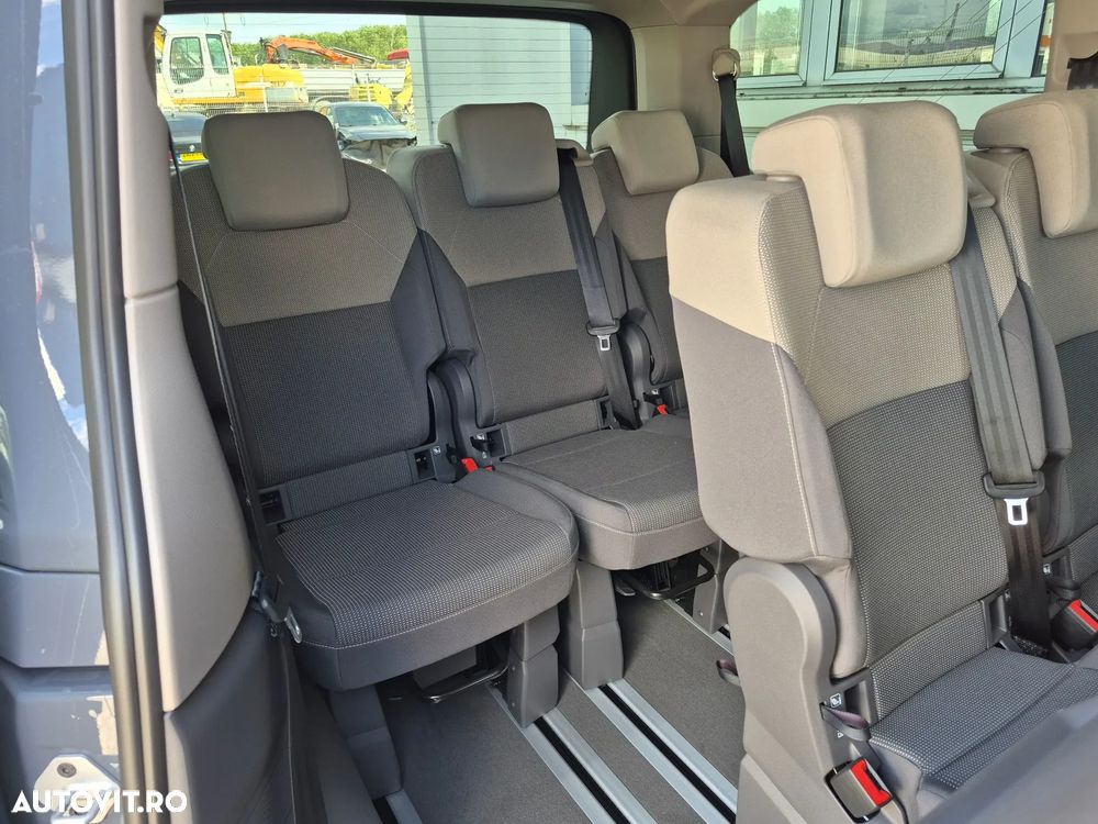 Volkswagen Multivan - 8