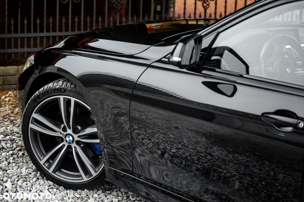 BMW Seria 3 330i xDrive Edition M Sport Shadow - 5
