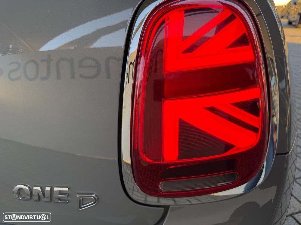 MINI 5 Portas One D - 23